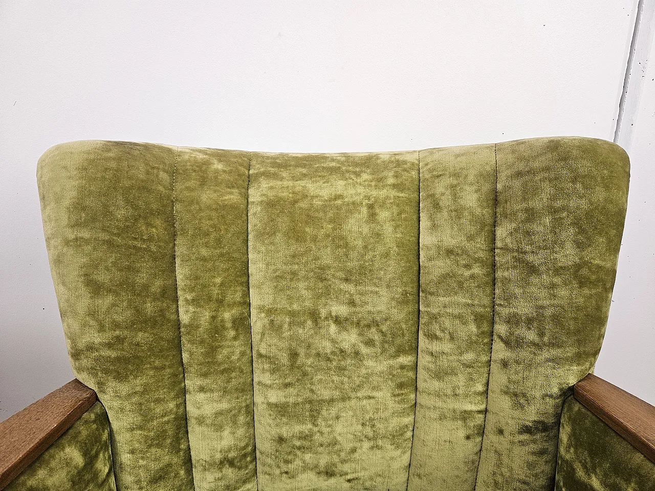 Due poltrone da cocktail anni '50 in stoffa verde con rotelle 6