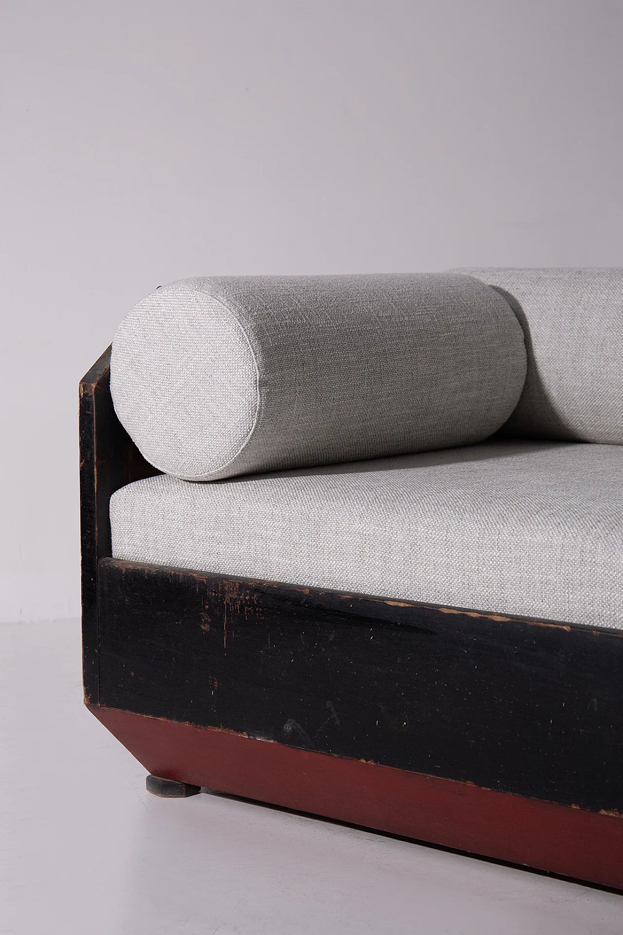 Geometric sofa futurist era, 20s 8