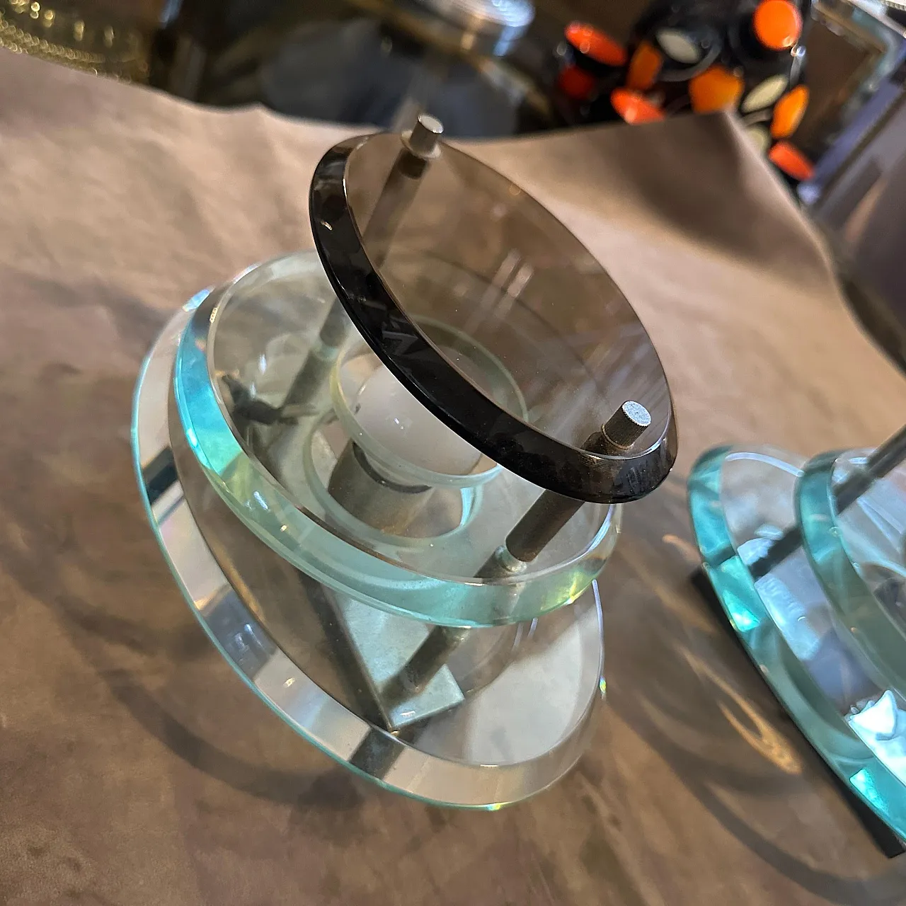 Coppia di applique in vetro e metallo cromato di Veca, anni '60 6