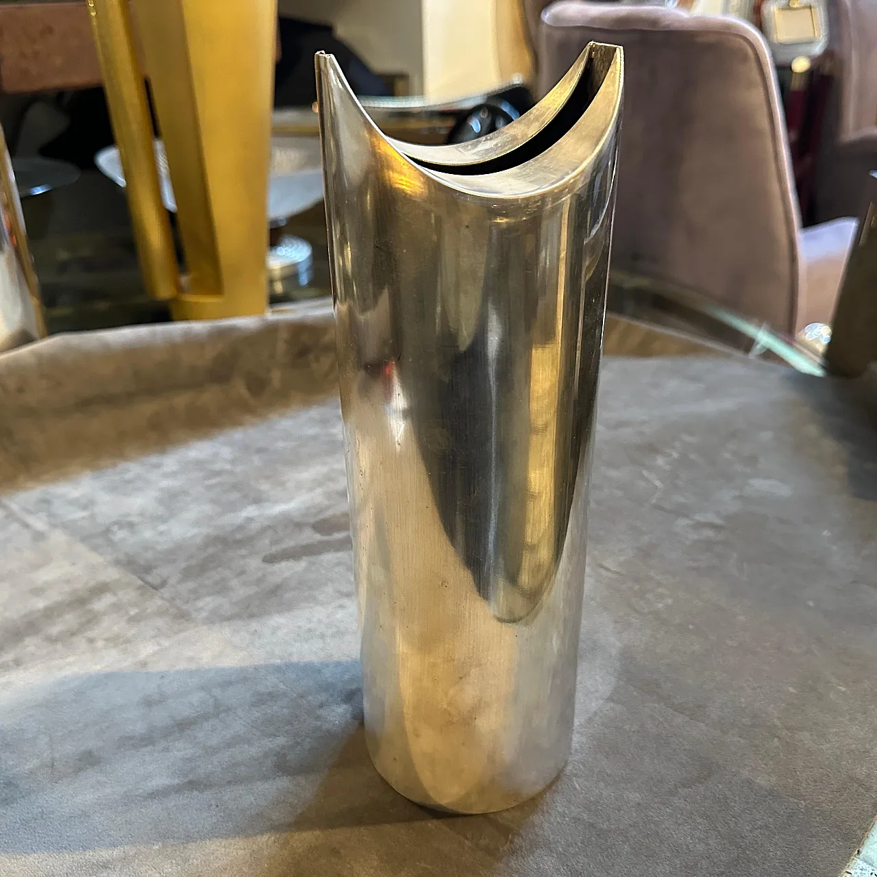 Minimalist Silver Plated Sculptural Vase by Lino Sabattini, 1970s 6