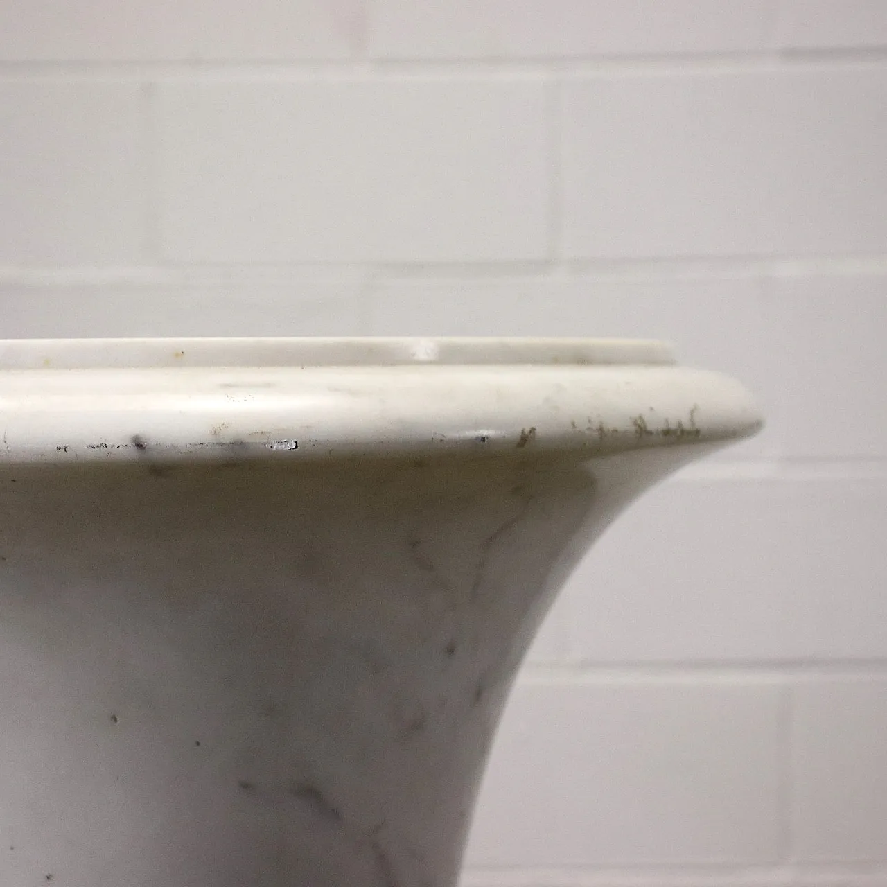 Medici vase in white Carrara marble 3