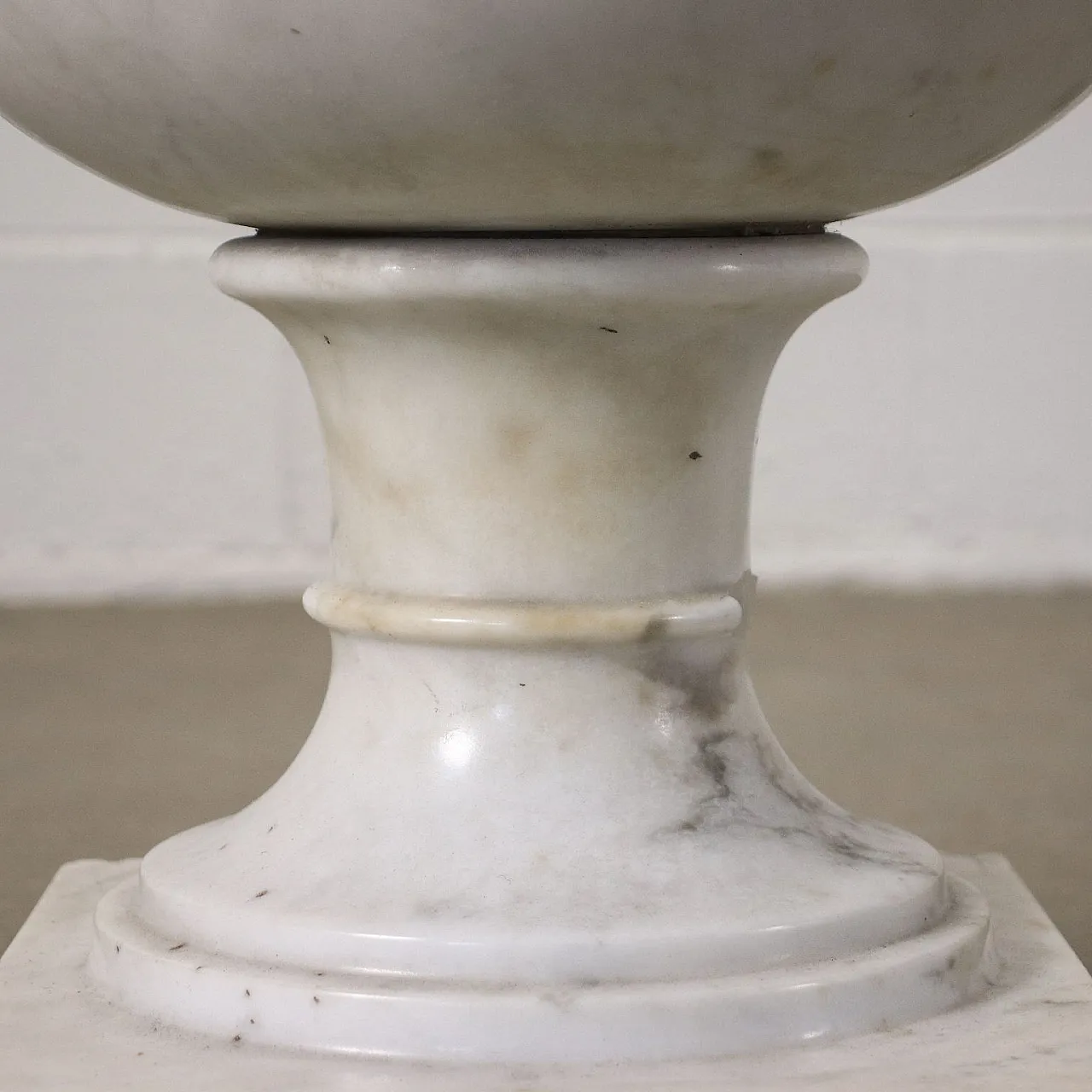 Medici vase in white Carrara marble 6