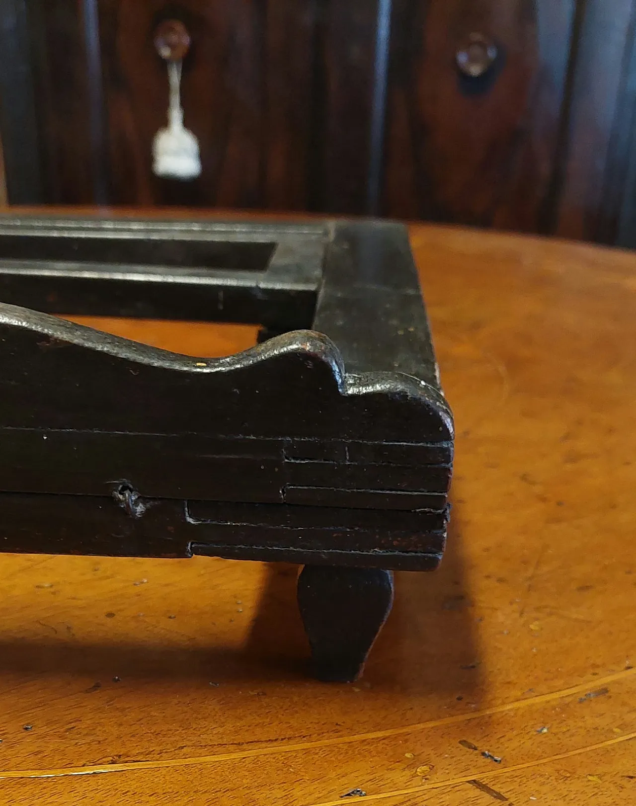 Leggio da appoggio di Scuola toscana in legno tinto, '800 11