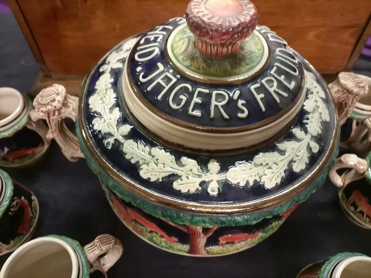 Ceramic tureen with 6 cups from West Germany, early 20th century 4