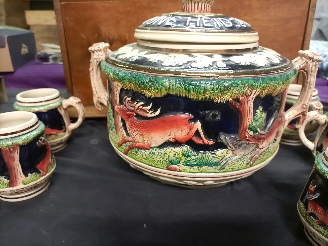 Ceramic tureen with 6 cups from West Germany, early 20th century 6