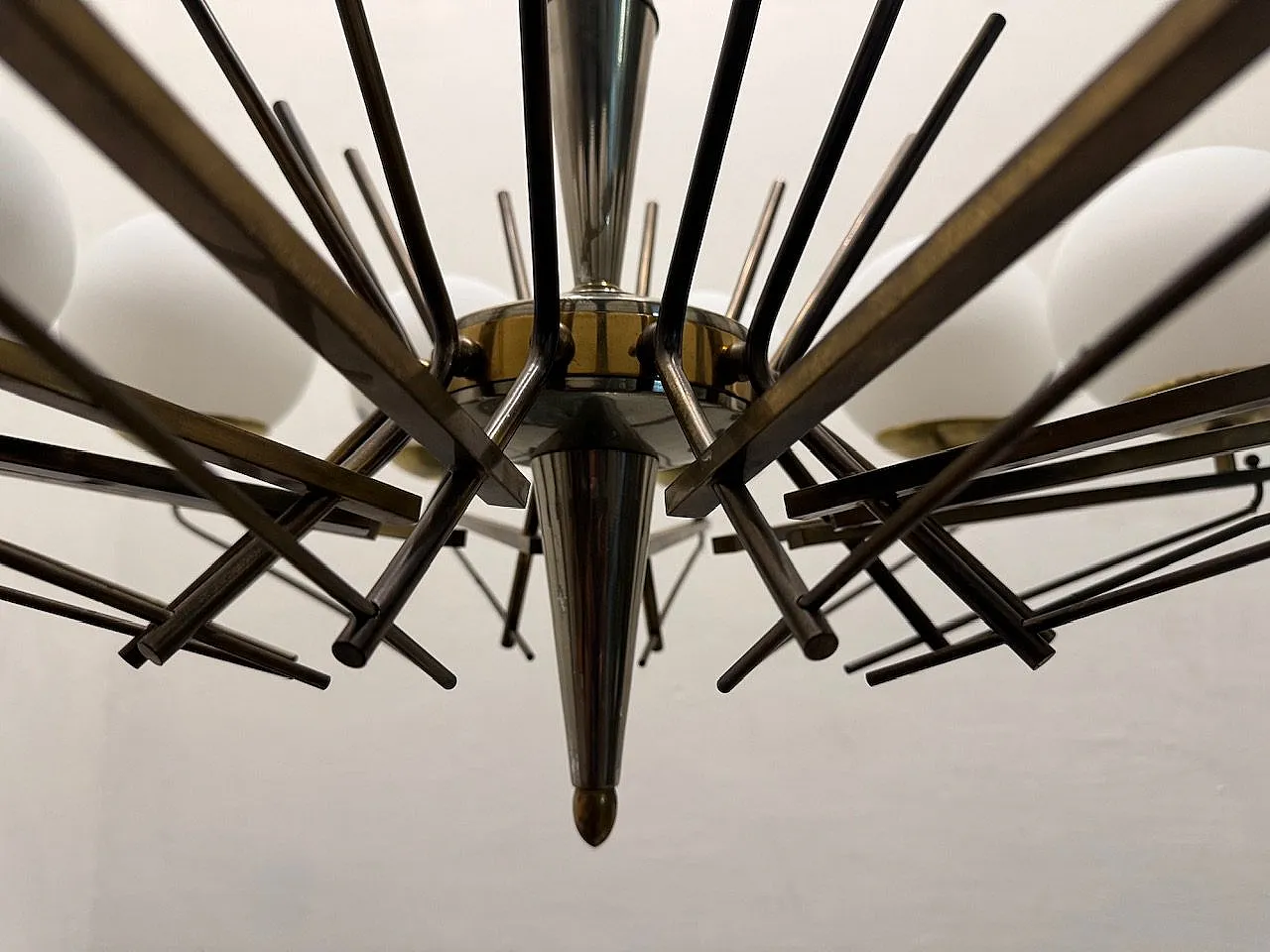 Lampadario Sputnik in bronzo e vetro, anni '60 4