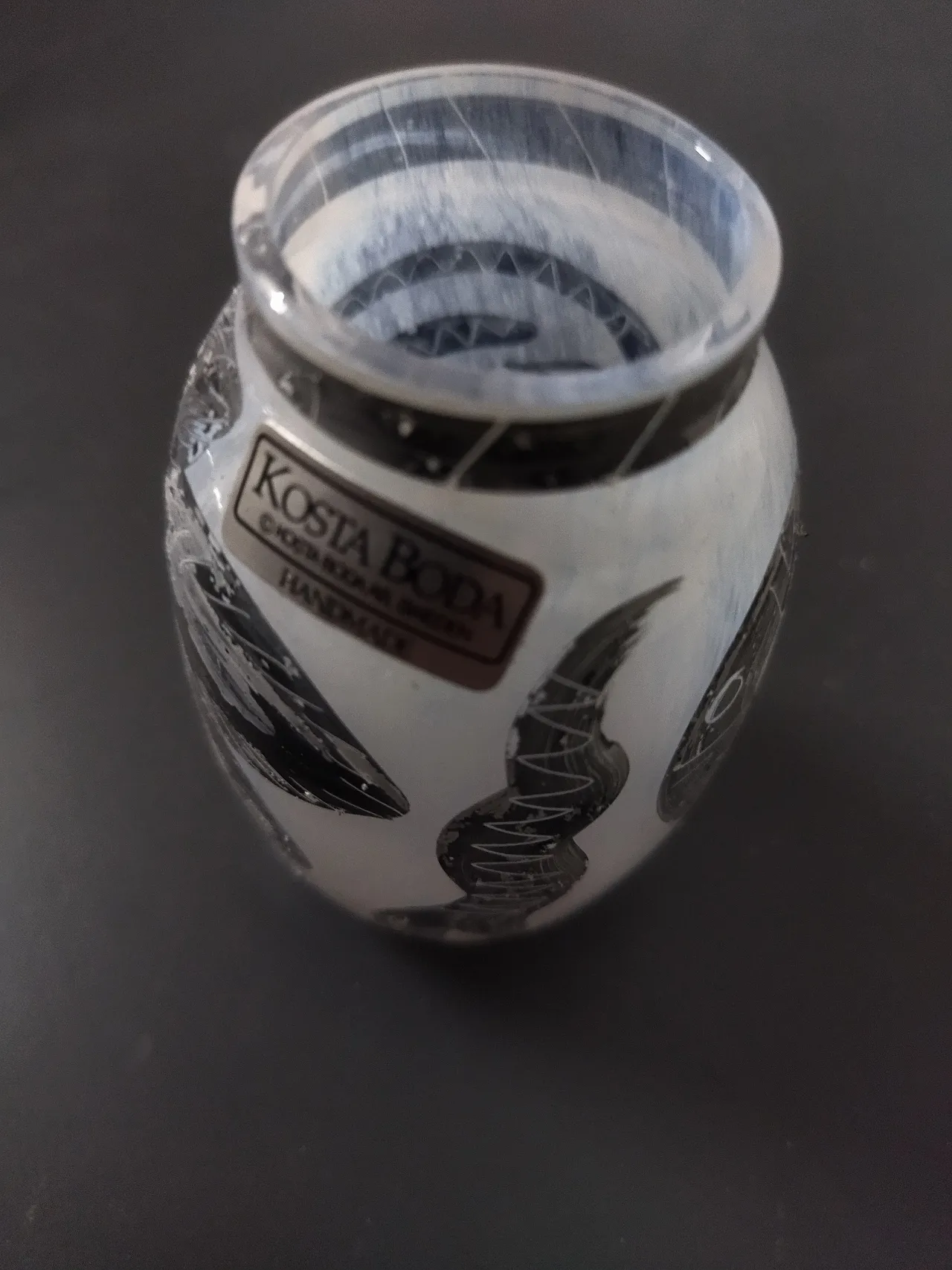 Vaso Kosta Boda dipinto a mano di Ulrica Hydman 5