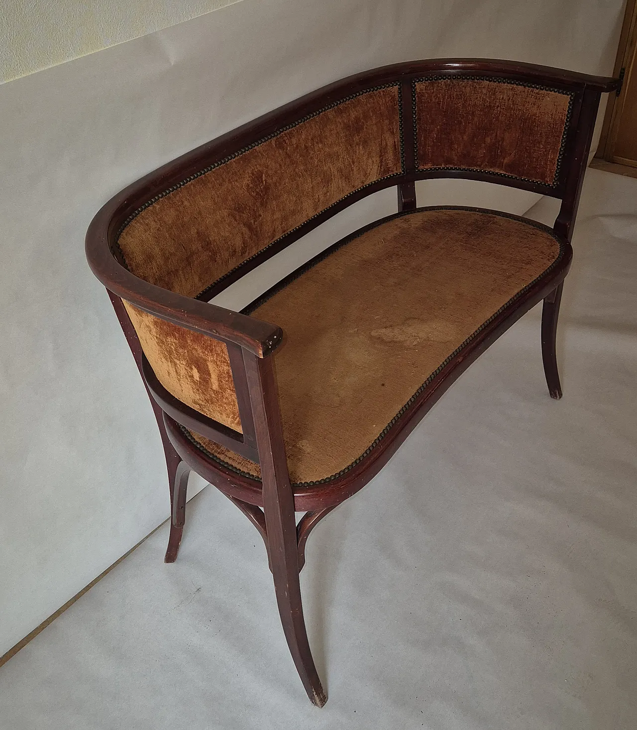 Thonet Mundus living room, early 20th century 3