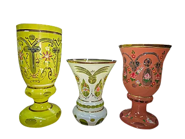 Collezione di 15 bicchieri in vetro smaltato di Boemia, '900