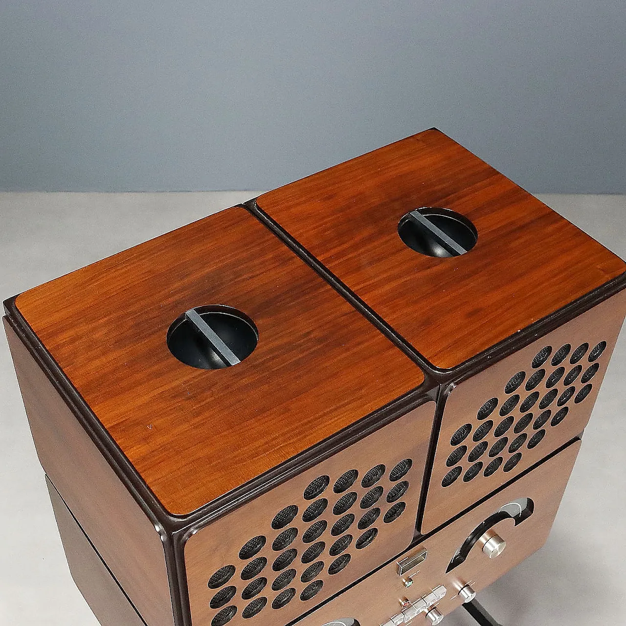 Brionvega RR 126 radiophonograph by Castiglioni, 1960s 8