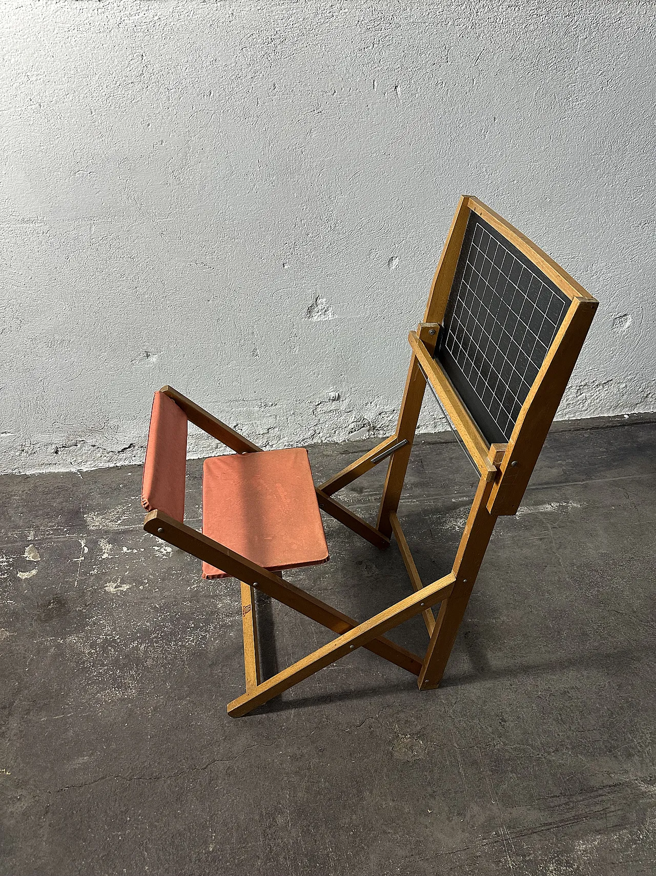 Scrittoio per bambini con sedia incorporata, anni '60 6