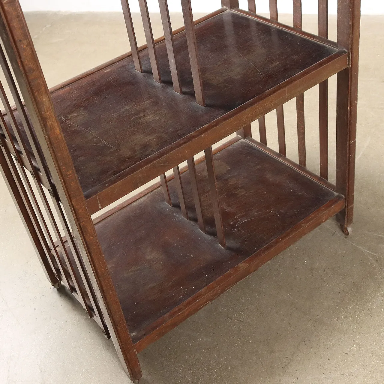 Mobile in stile liberty di Antonio Ferretti in rovere, anni '30 7