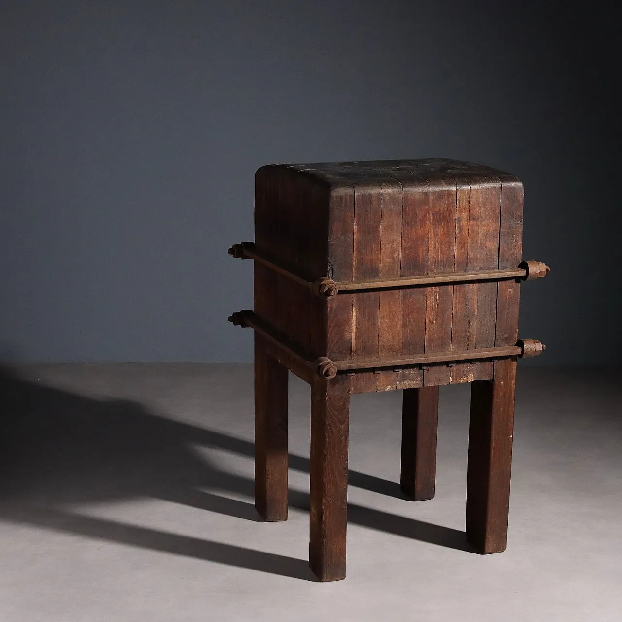 Solid oak cutting board, 20th century 1