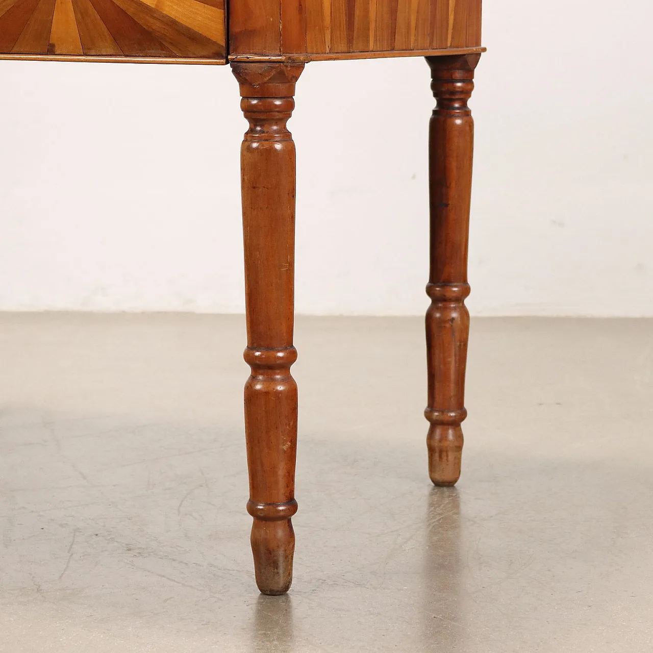 Louis Philippe desk veneered in maple and cherry, mid-19th century 7