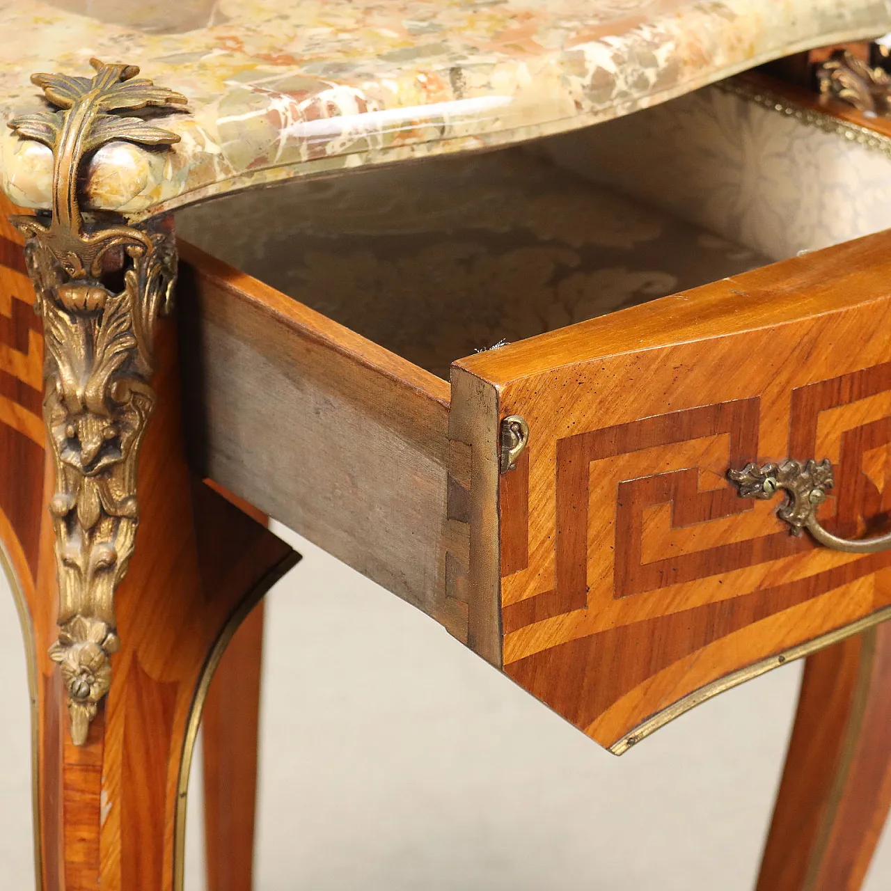 Spruce wood veneer coffee table, 20th century 3
