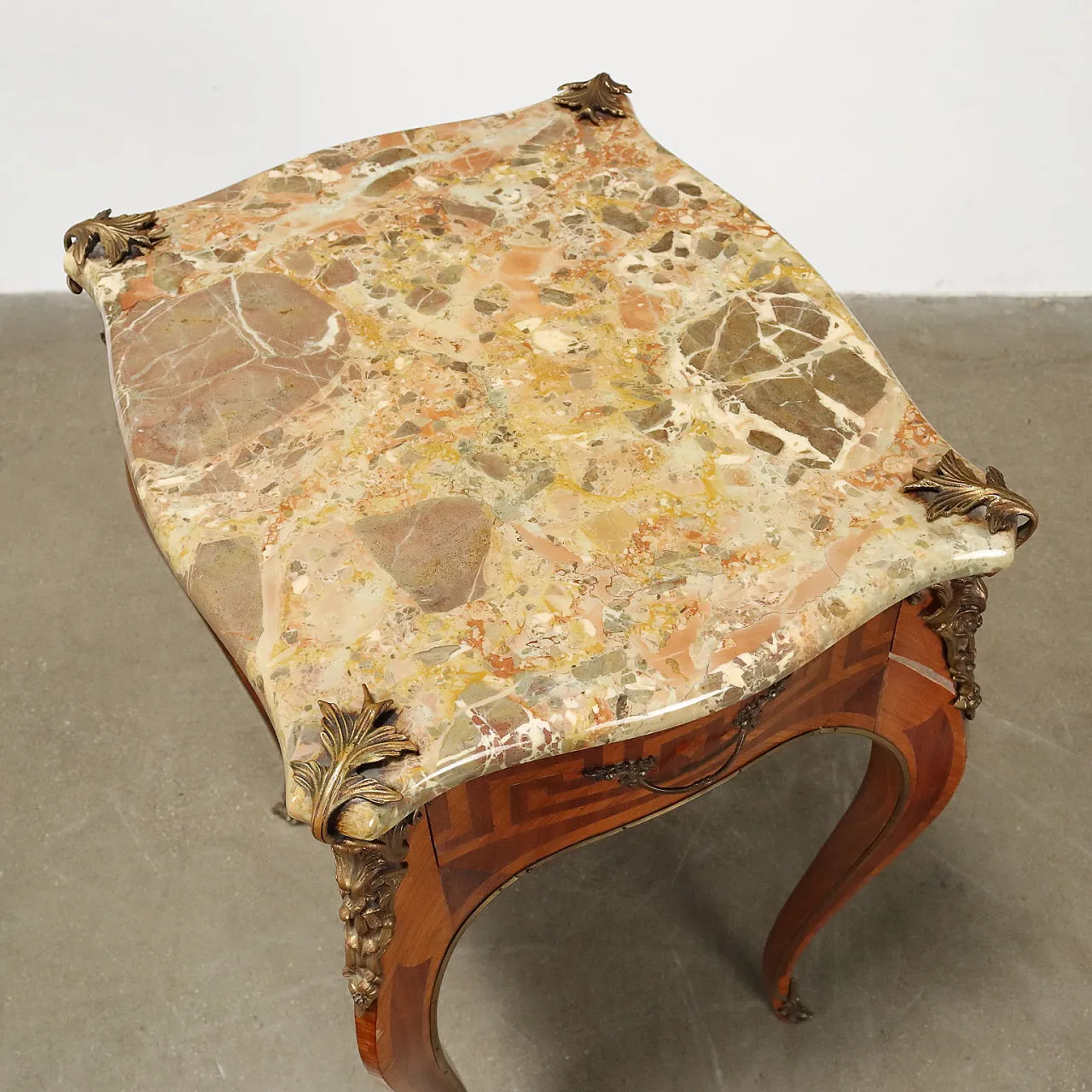 Spruce wood veneer coffee table, 20th century 8