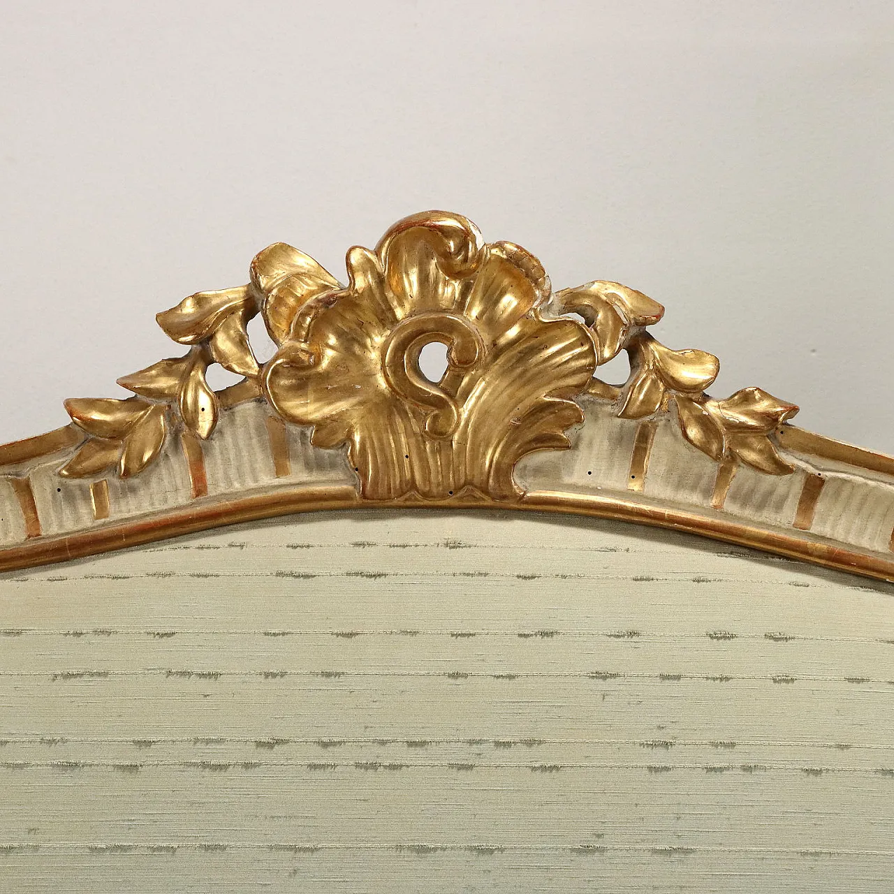 Divano Eclettico in legno intagliato, dorato e laccato, metà '800 5