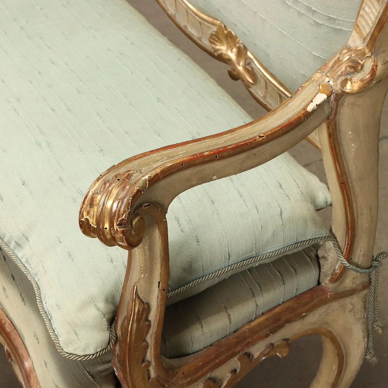 Divano Eclettico in legno intagliato, dorato e laccato, metà '800 6