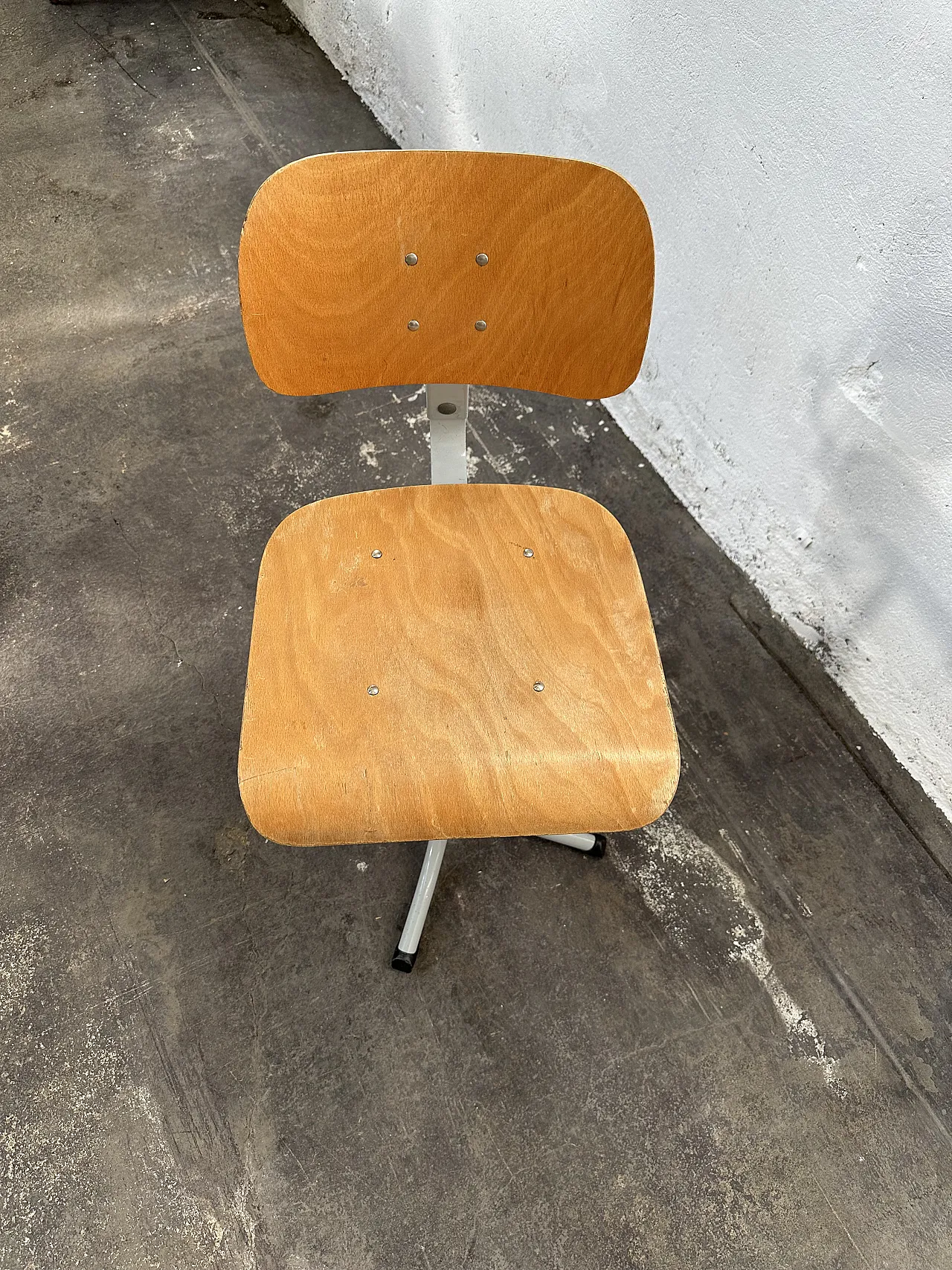 Industrial chair by Bao, 70s 3