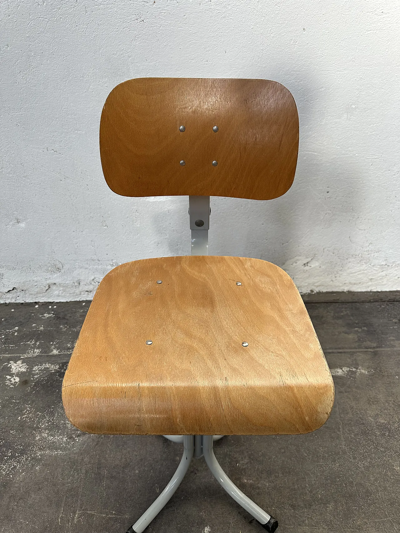 Industrial chair by Bao, 70s 6