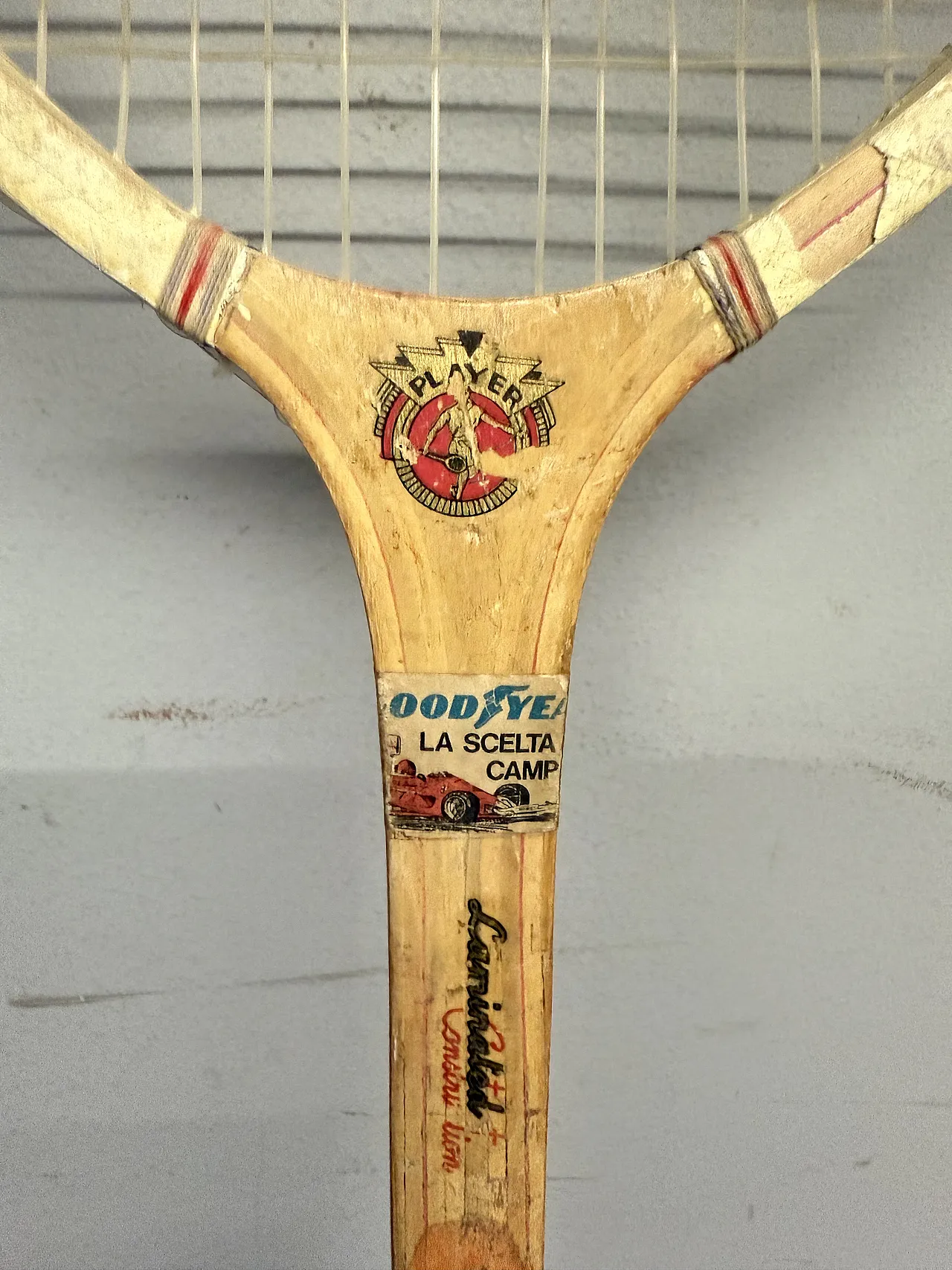 Coppia di racchette tennis Goodyear in legno, anni'60 9
