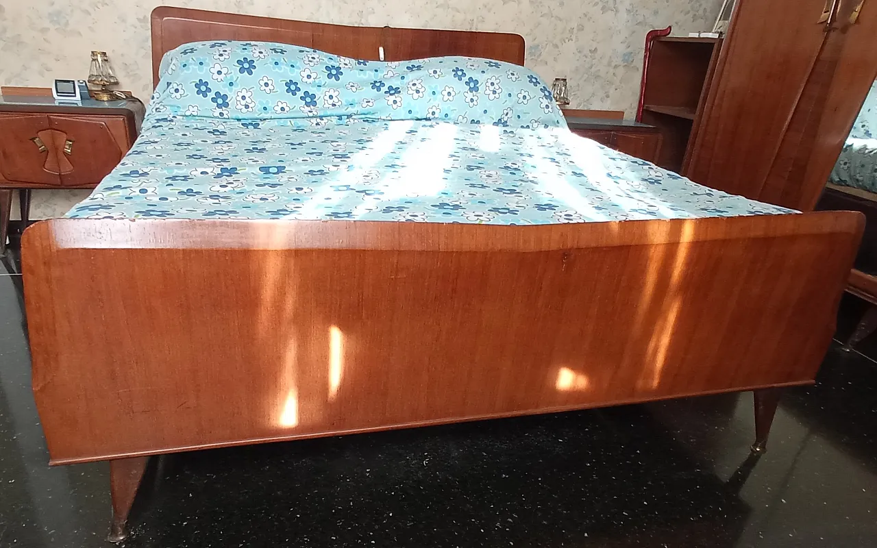 Armadio a 5 ante con letto, anni '60 16