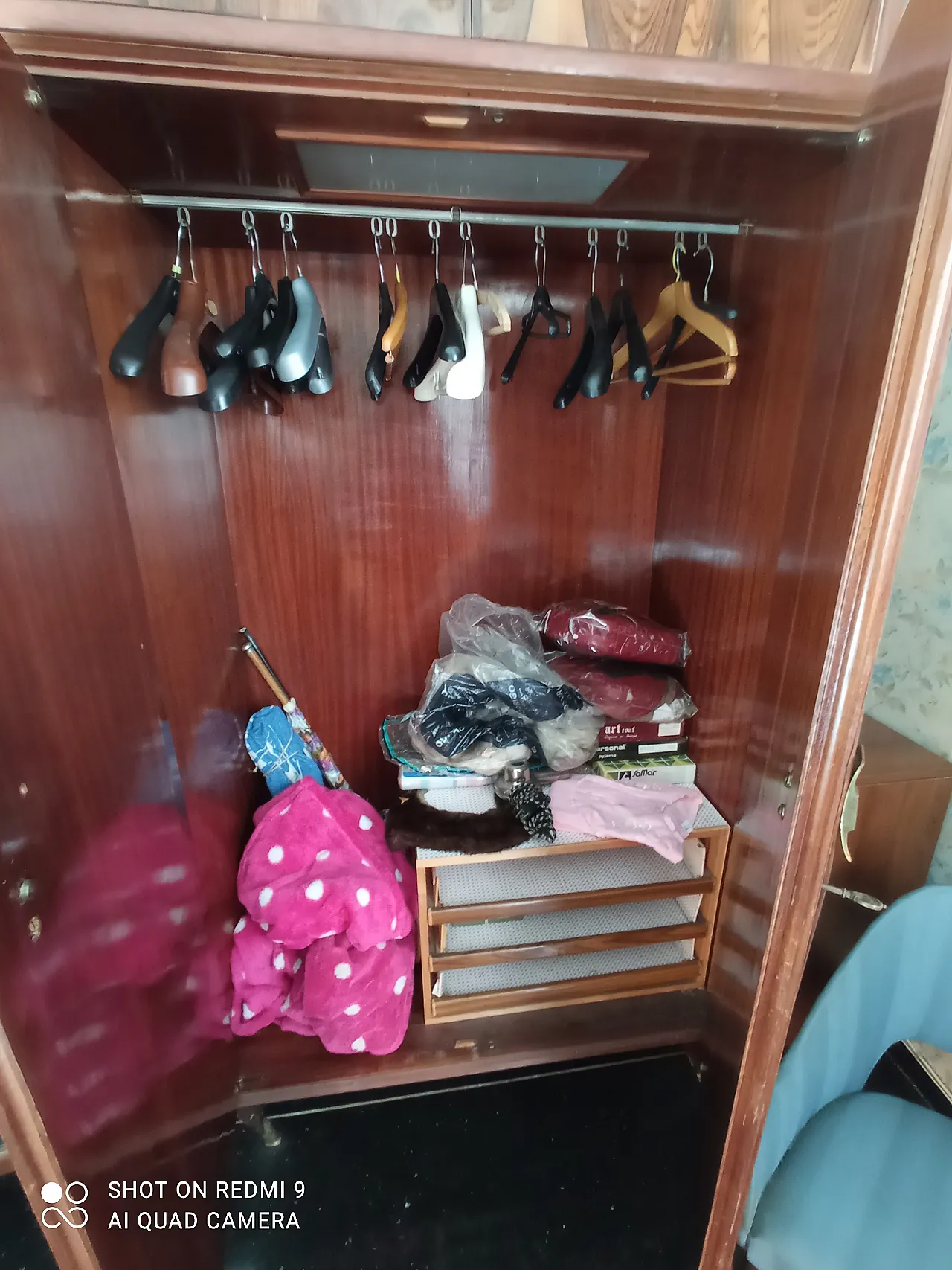 Armadio a 5 ante con letto, anni '60 20