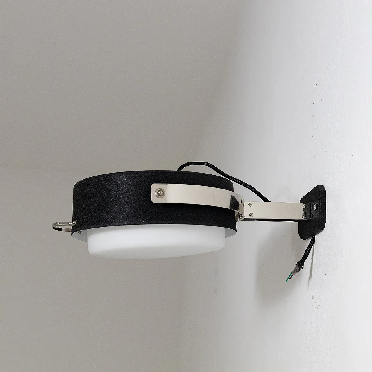 Lampada da parete Targetti modello 2/051, anni '80 6