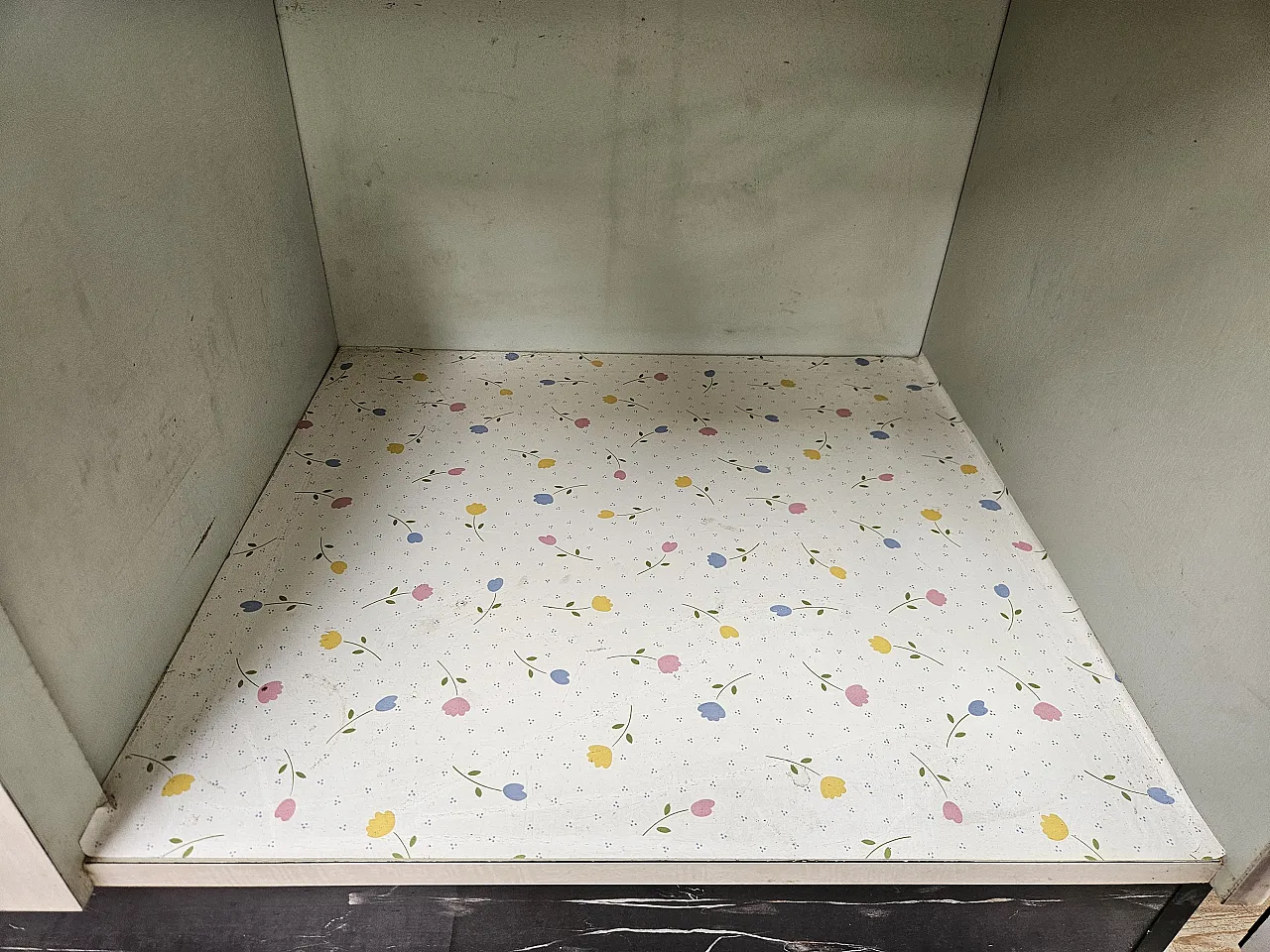 Kitchen Credenza in Formica White Marble Effect, 1970s 23