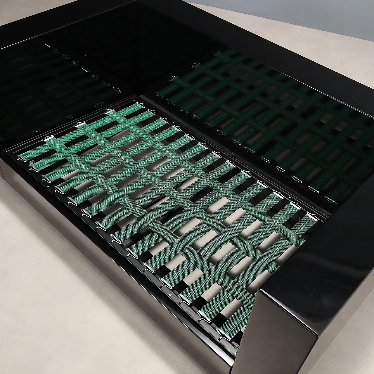 Divano Saratoga di Lella e Massimo Vignelli per Poltronova, anni 2000 9