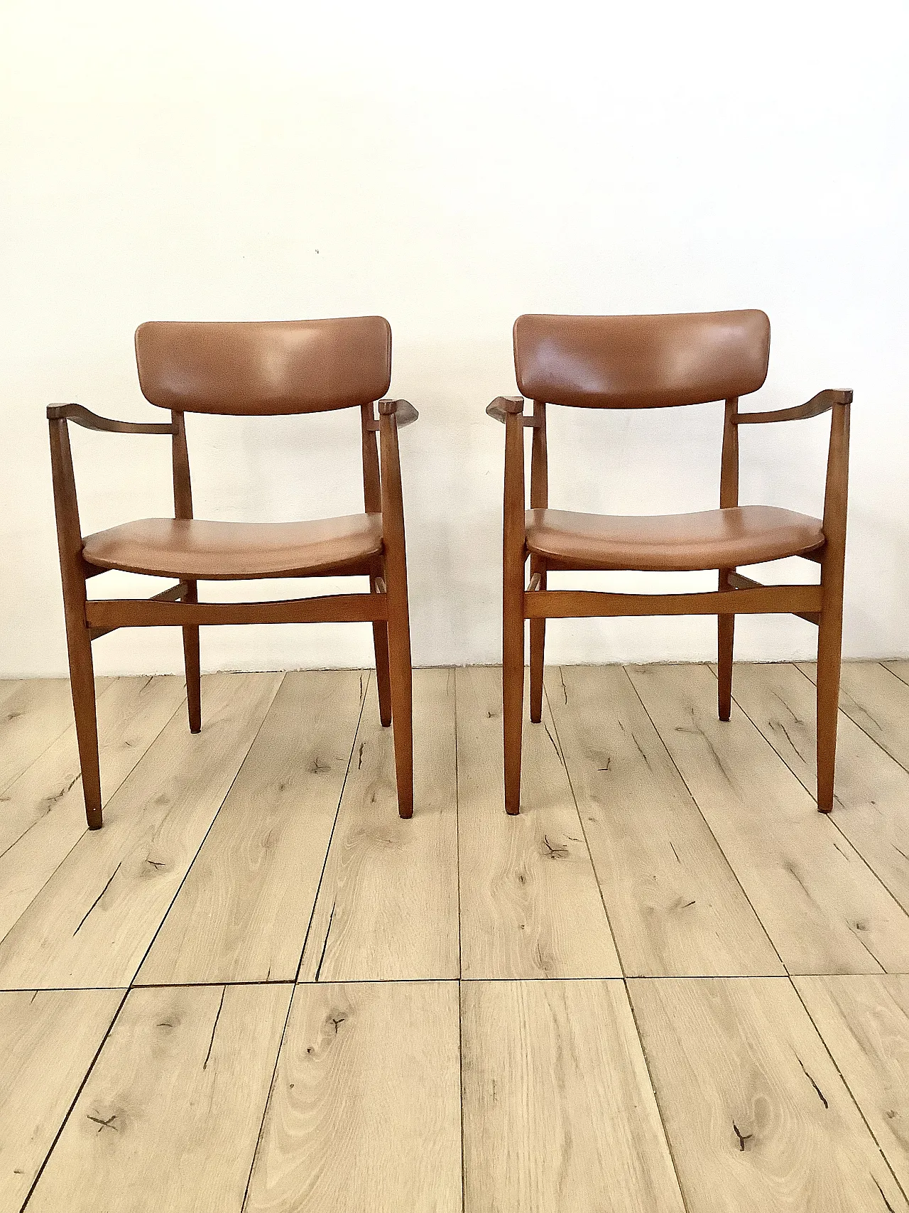 Scandinavian -style armchairs pair in the 50s in Scandinavian style 2