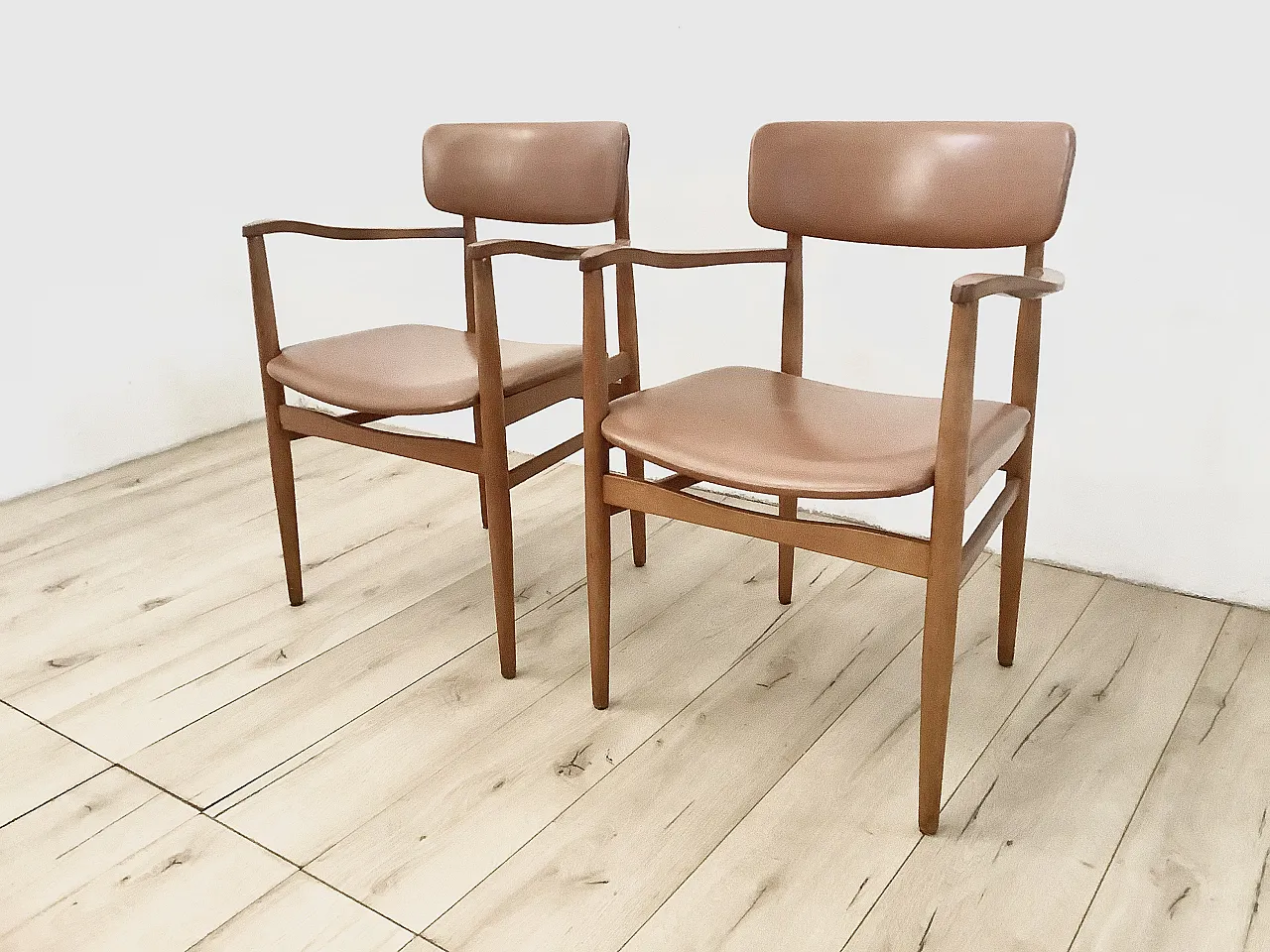 Scandinavian -style armchairs pair in the 50s in Scandinavian style 4