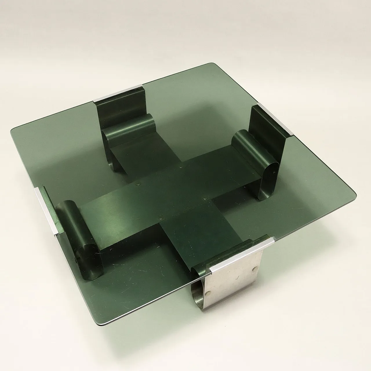 Tavolino in acciaio e vetro fumé, anni '70 3