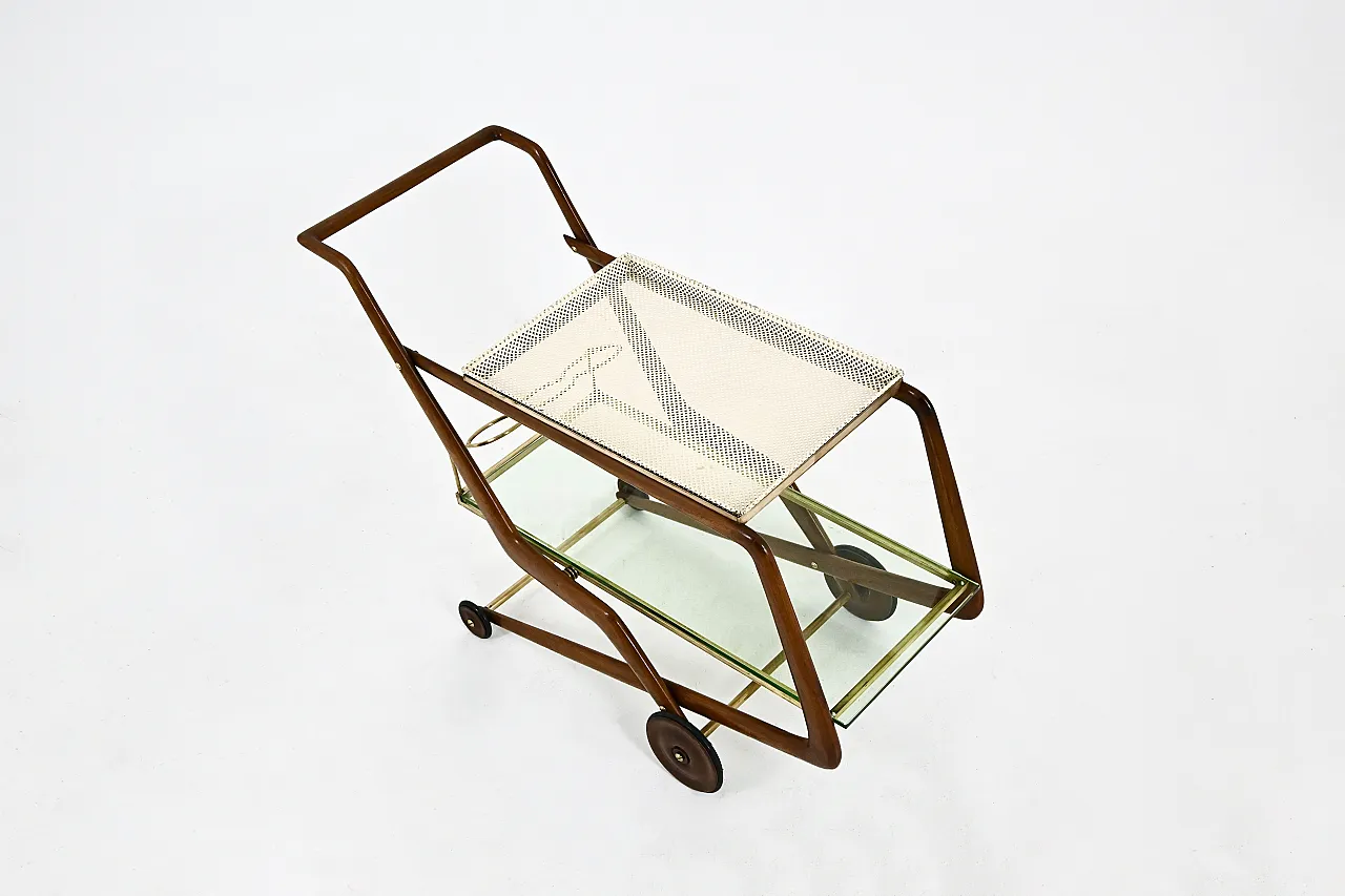 Italiano che serve carrello, anni '60 2