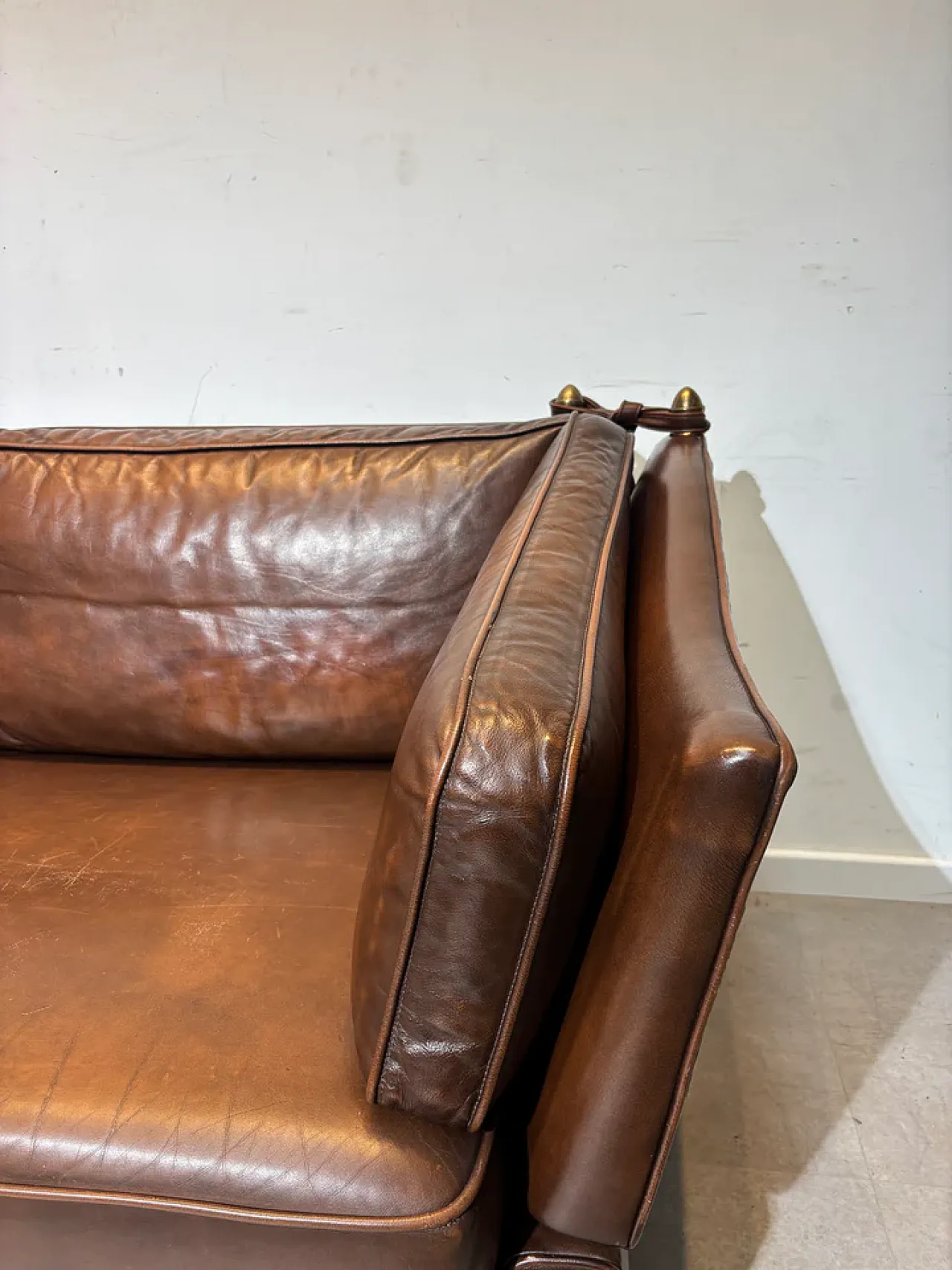 Leather sofa, late 20th century 4