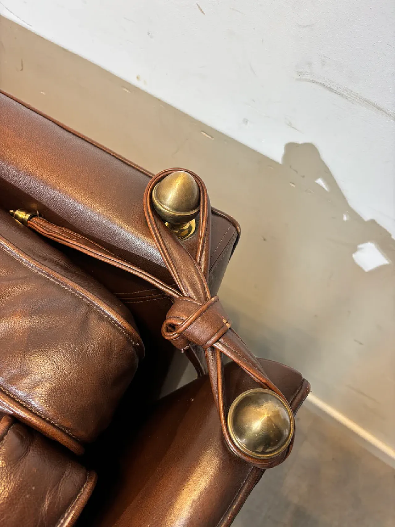 Leather sofa, late 20th century 8