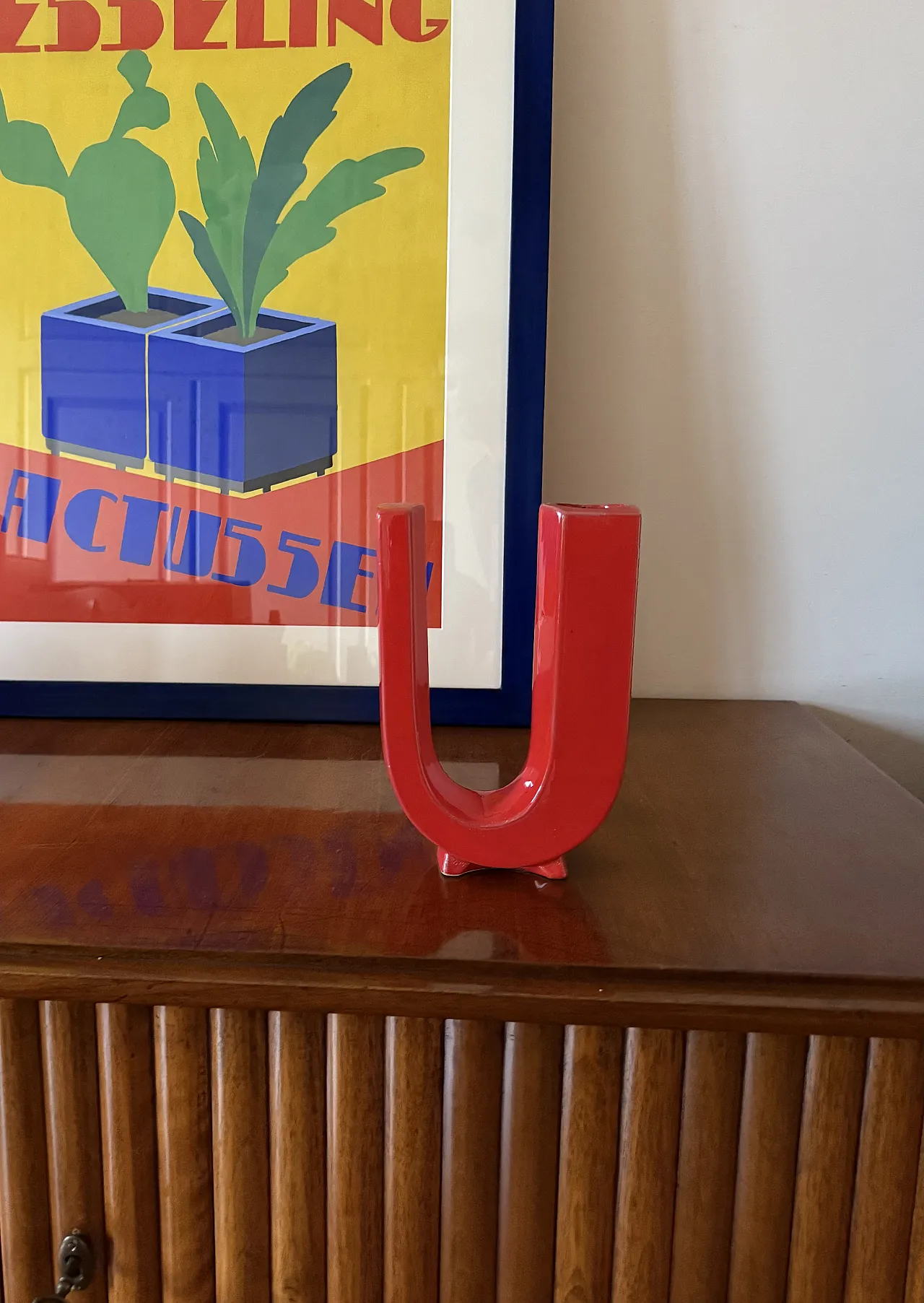 Red solifleur vase letter u space age, marcel bassoau france 1970 2