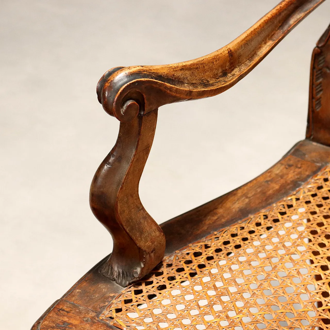 Pair of walnut armchairs in Baroque style, early 20th century 5