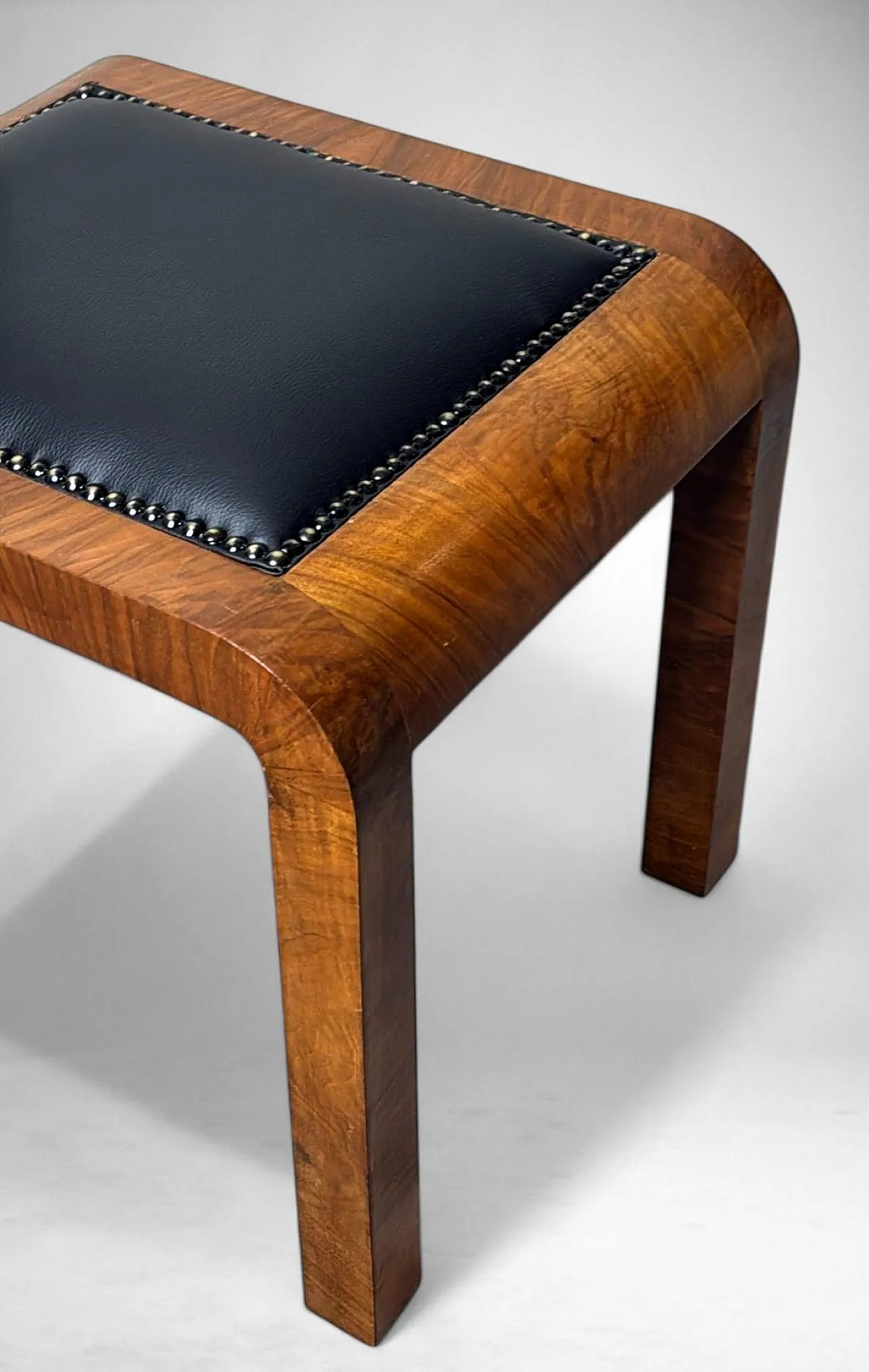 Sgabello Art Deco in radica di noce austriaca, anni '30 16