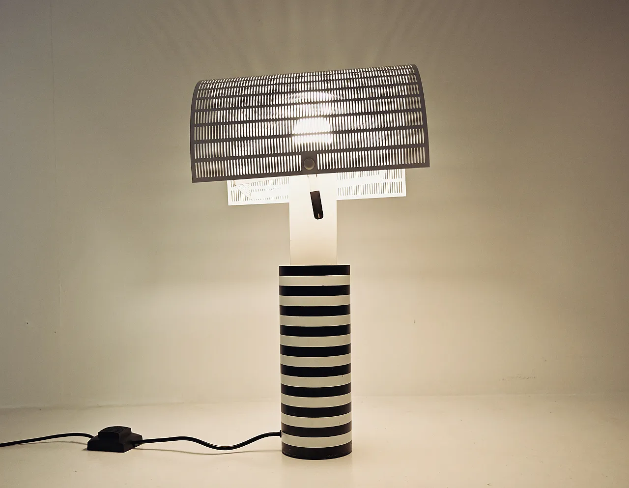 Lampada da tavolo Shogun di Mario Botta per Artemide, anni '80 4