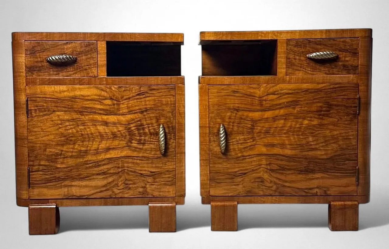 Coppia di comodini in noce in stile Art Déco, anni '30 5