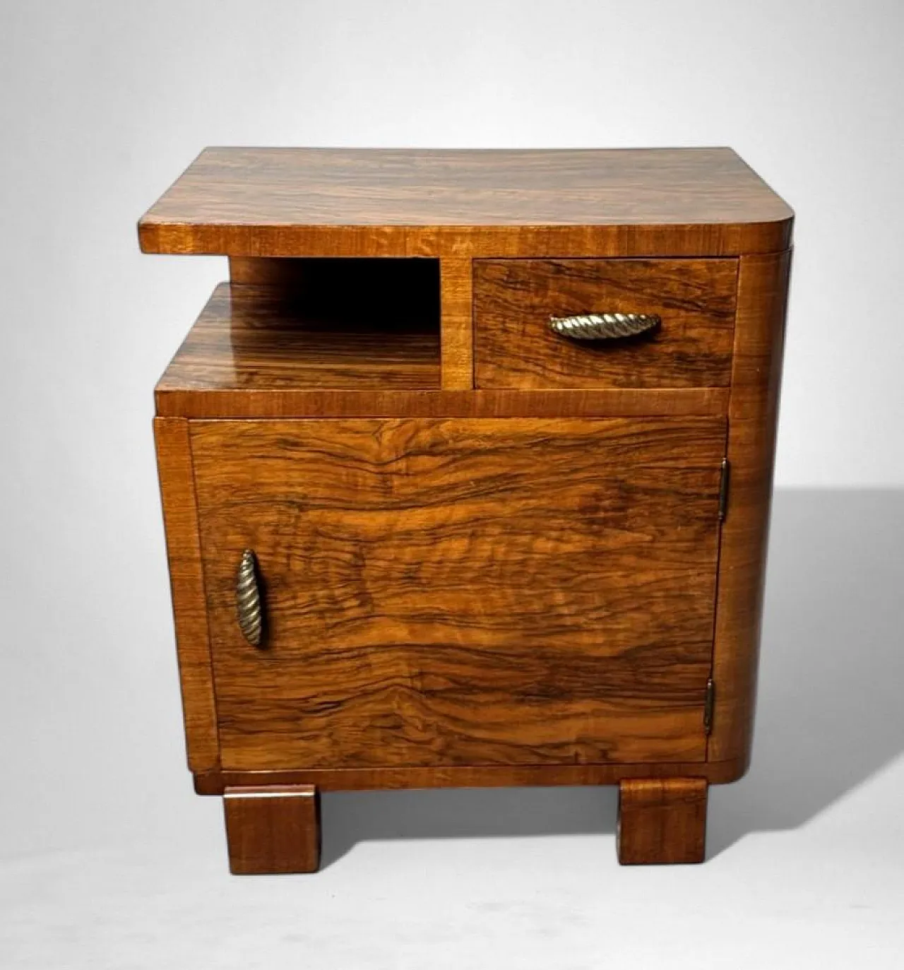 Coppia di comodini in noce in stile Art Déco, anni '30 15