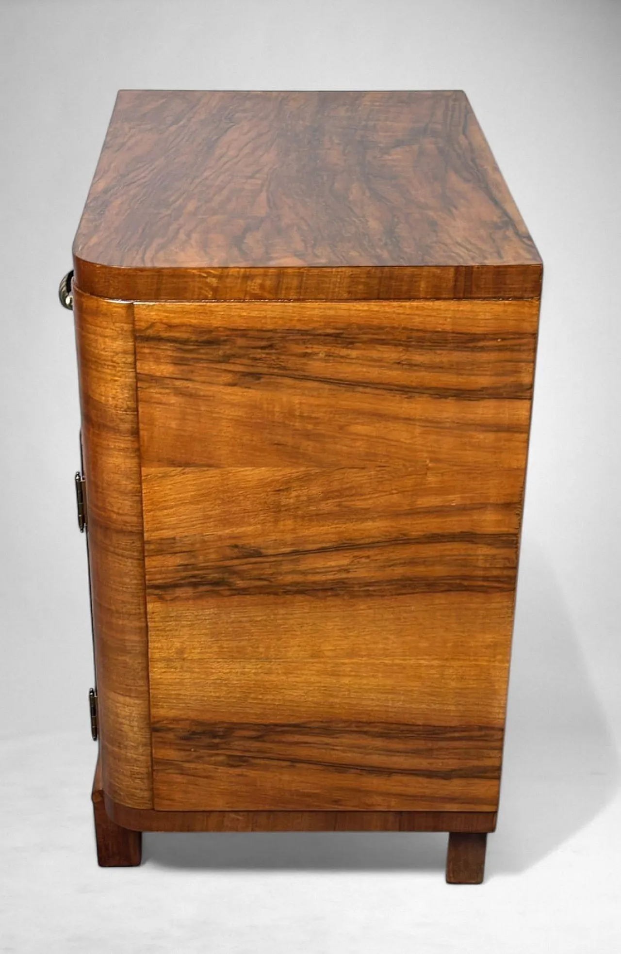 Coppia di comodini in noce in stile Art Déco, anni '30 17