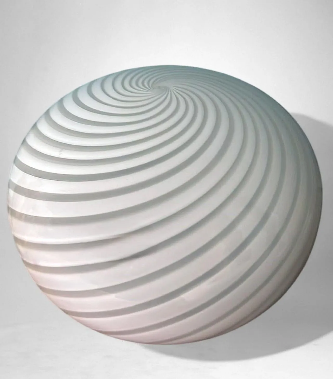 Coppia di lampade in ottone e vetro di Murano, anni '80 14