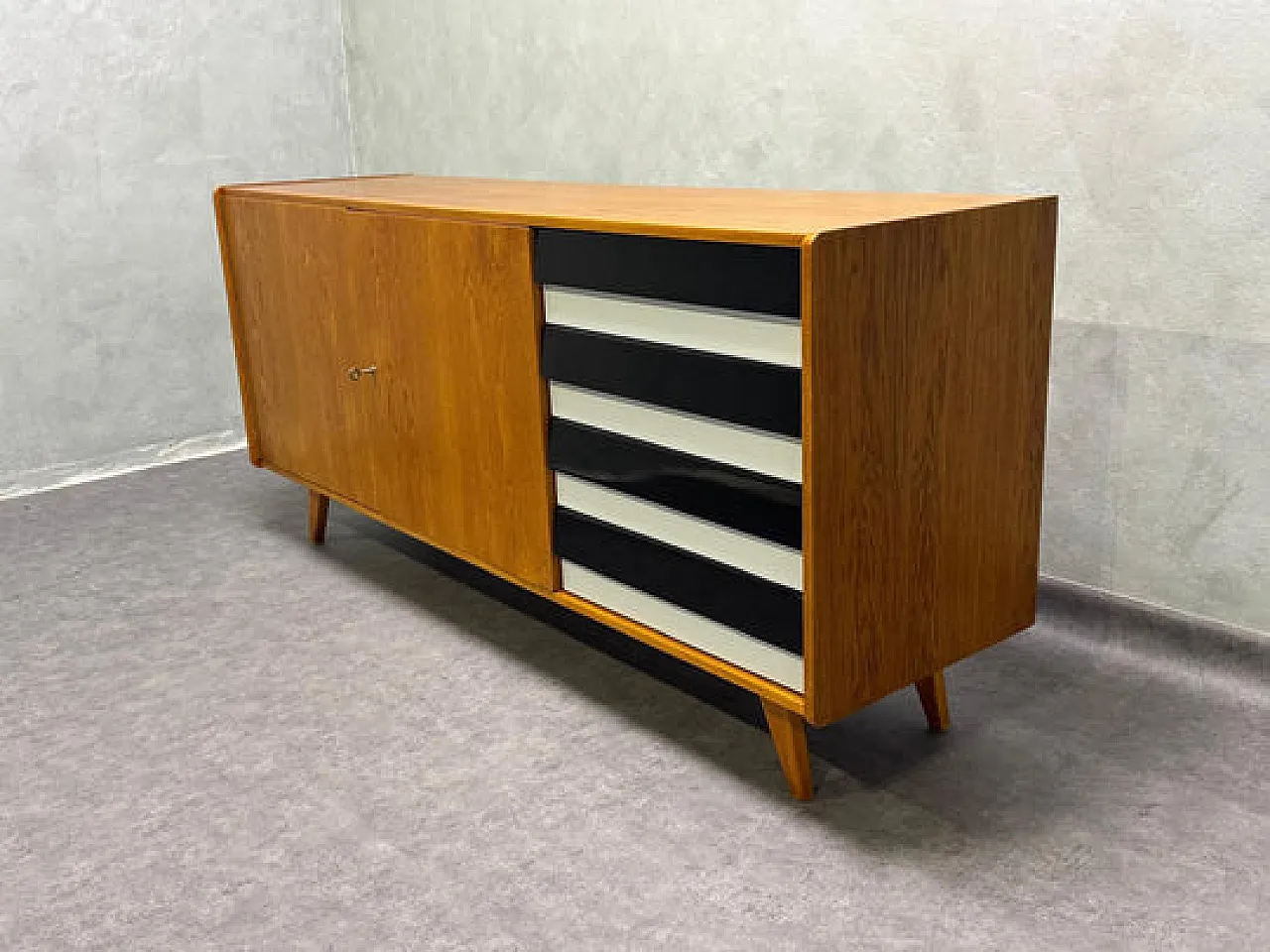 U-460 sideboard by Jiri Jiroutek for Interier Praha, 1960s 3