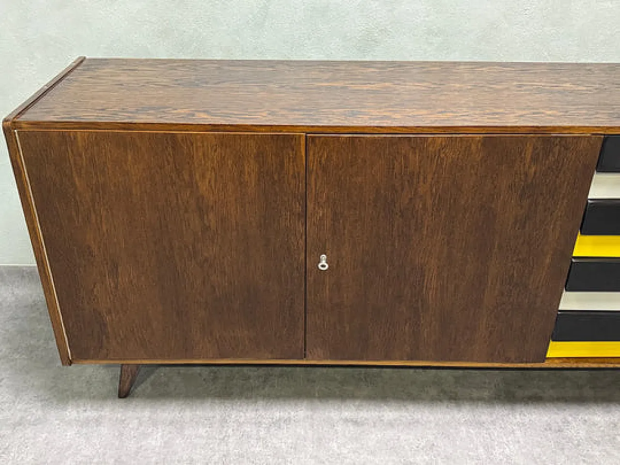 Credenza U-460 di Jiri Jiroutek per Interier Praha, anni '60 4