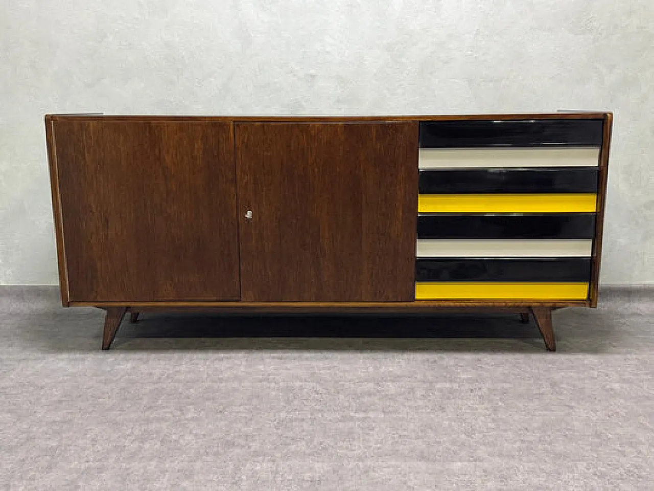 Credenza U-460 di Jiri Jiroutek per Interier Praha, anni '60 6