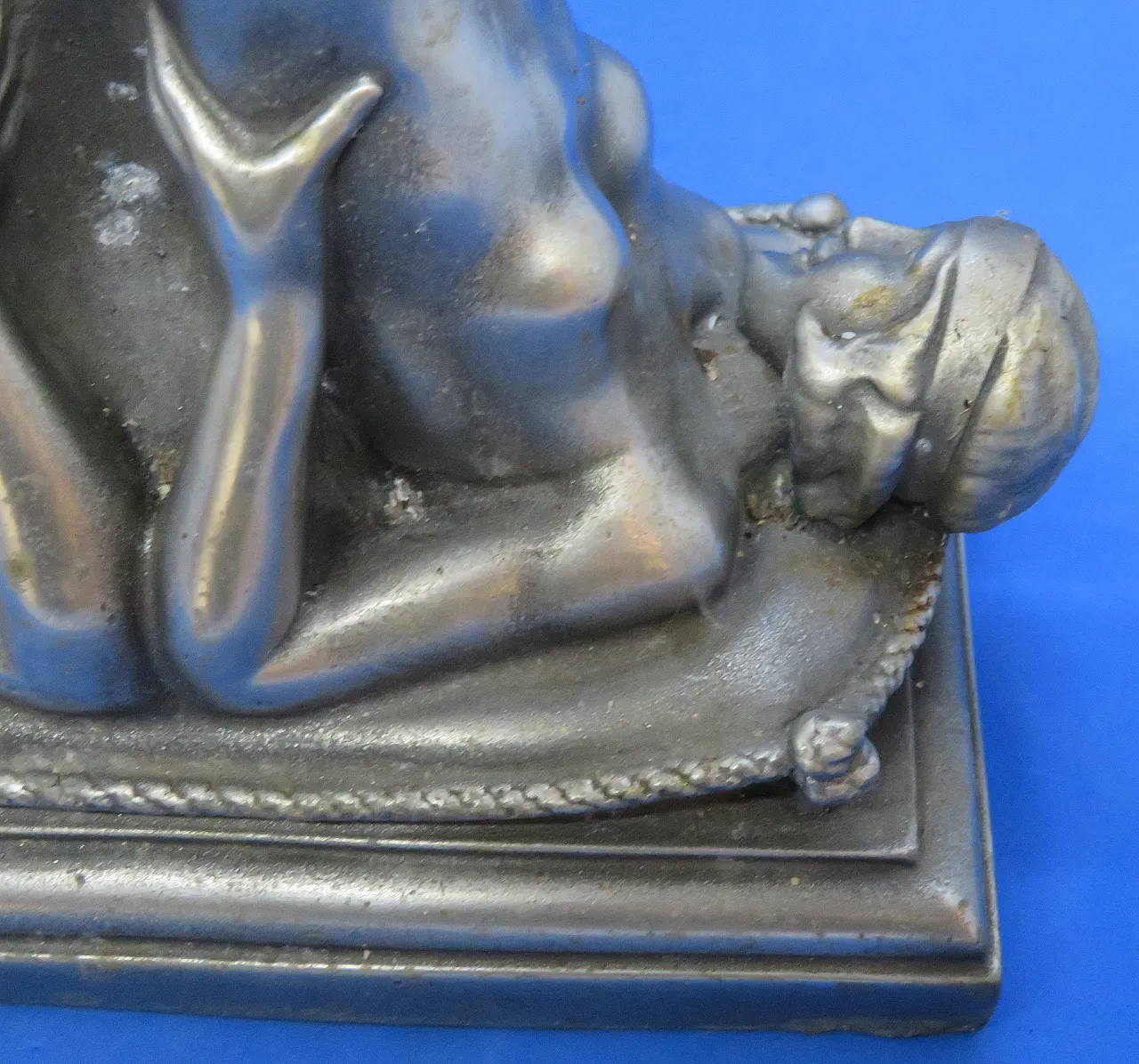 Dopo Gustav Adolf Daumiller una coppia di basi di lampade per la ginnasta art deco 6