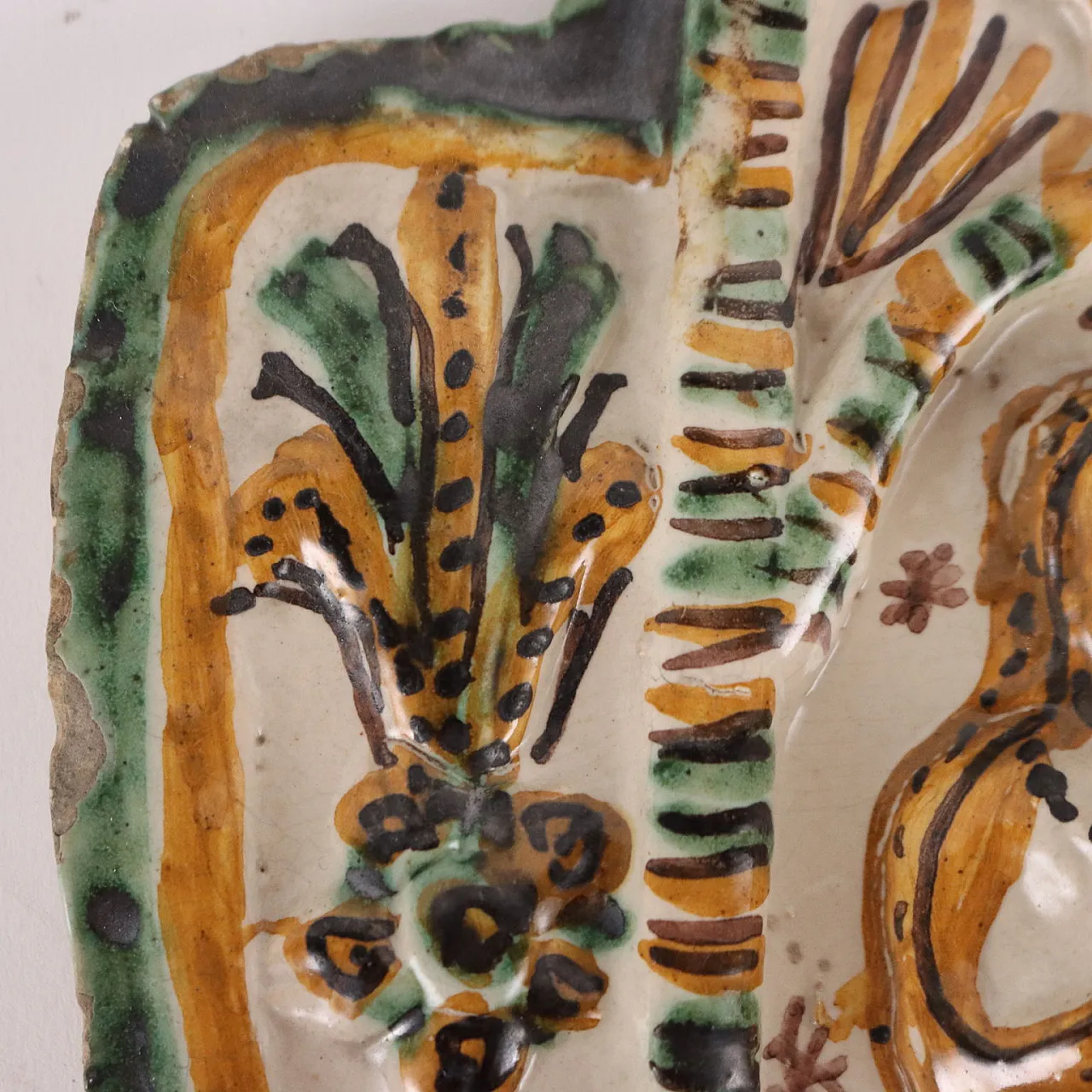 Acquasantiera in ceramica di manifattura di Cerreto Sannita, inizio '800 5