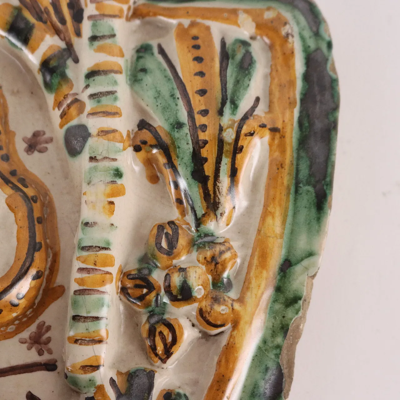 Acquasantiera in ceramica di manifattura di Cerreto Sannita, inizio '800 6